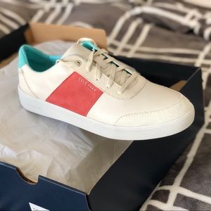 Grand Crosscourt Street Sneaker